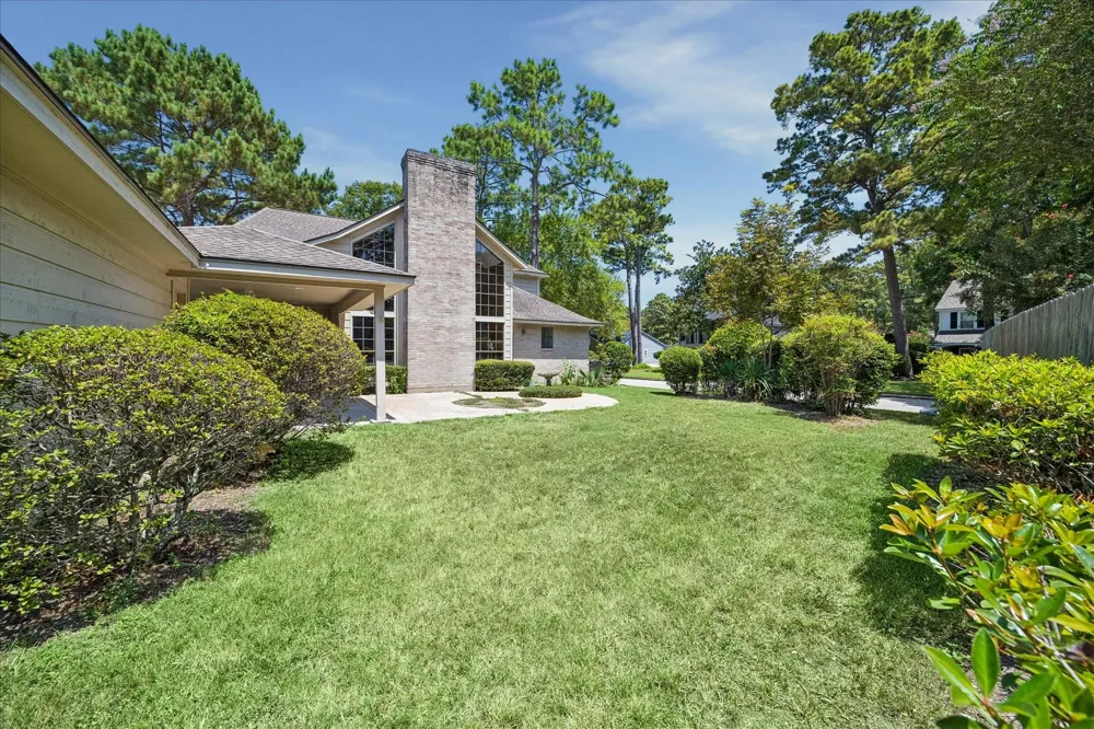 5410 Red Cliff Drive Kingwood, TX 77345