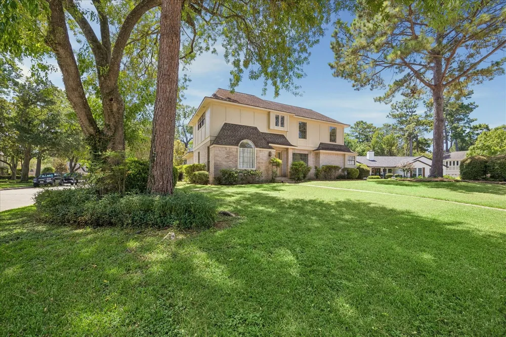 5410 Red Cliff Drive Kingwood, TX 77345
