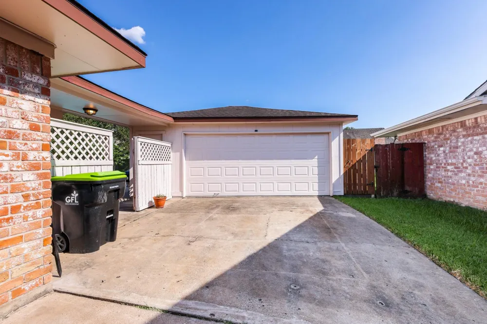3615 Point Clear Drive Missouri City, TX 77459
