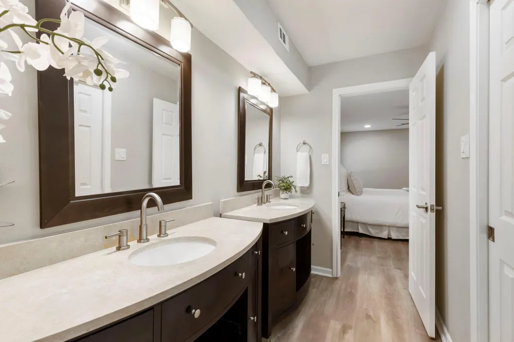21 Wakerobin Court The Woodlands, TX 77380