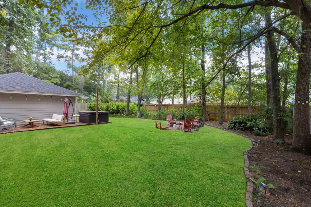 21 Wakerobin Court The Woodlands, TX 77380