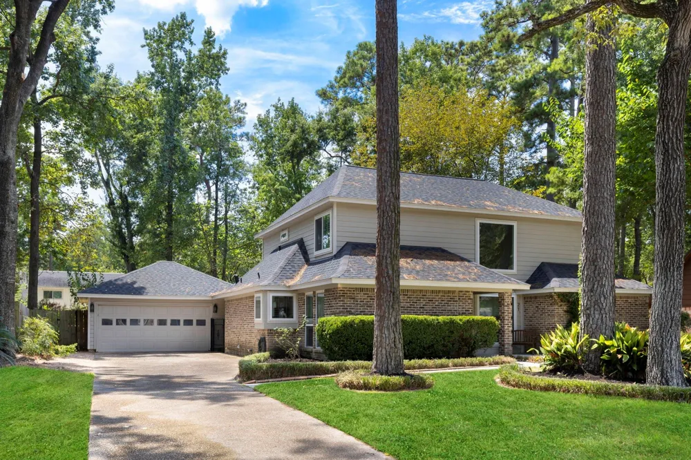 21 Wakerobin Court The Woodlands, TX 77380