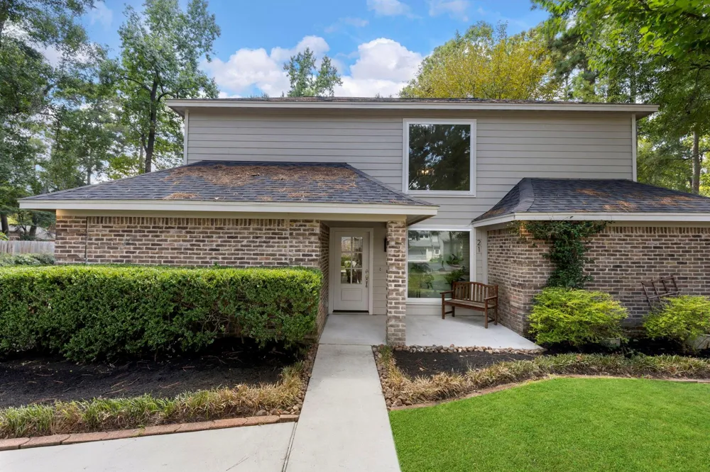 21 Wakerobin Court The Woodlands, TX 77380