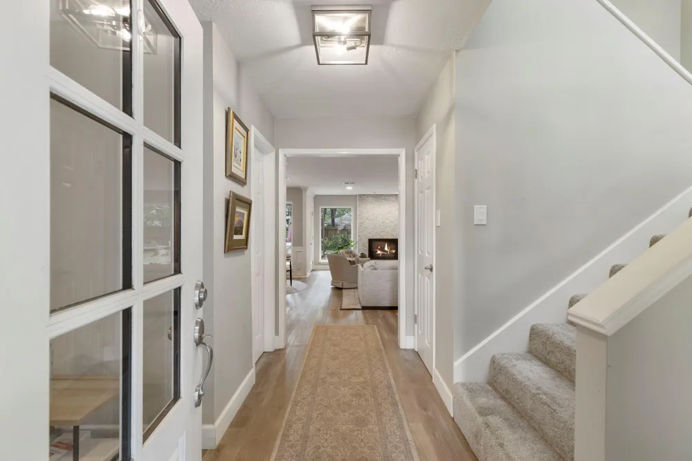 21 Wakerobin Court The Woodlands, TX 77380