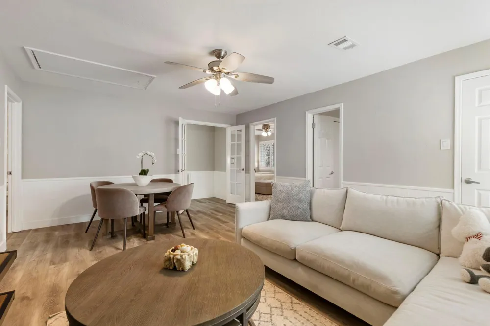 21 Wakerobin Court The Woodlands, TX 77380
