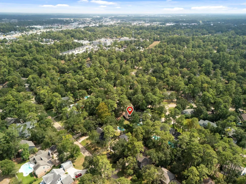 21 Wakerobin Court The Woodlands, TX 77380