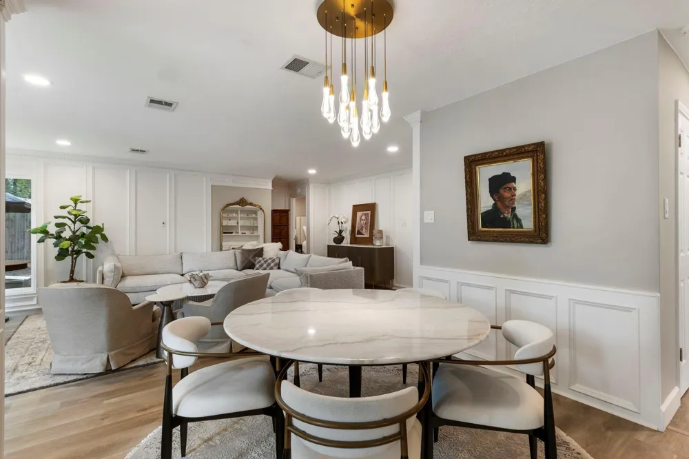 21 Wakerobin Court The Woodlands, TX 77380