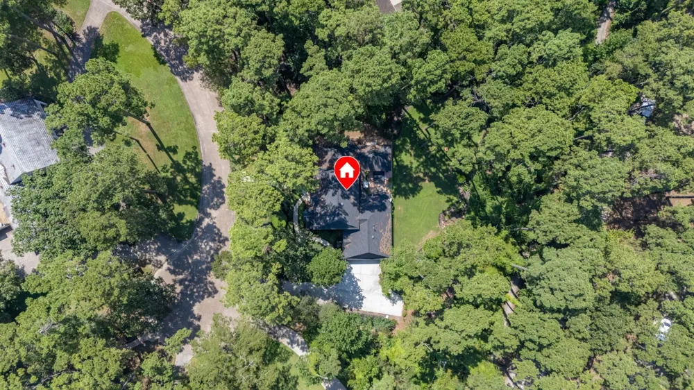 7 Summit Lake Drive Kingwood, TX 77339