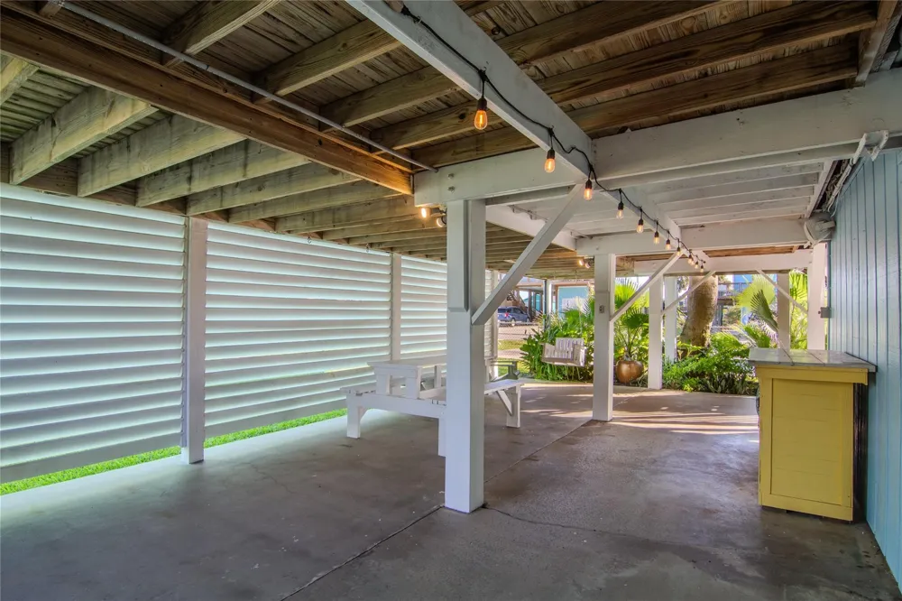4123 Liberty Drive Galveston, TX 77554