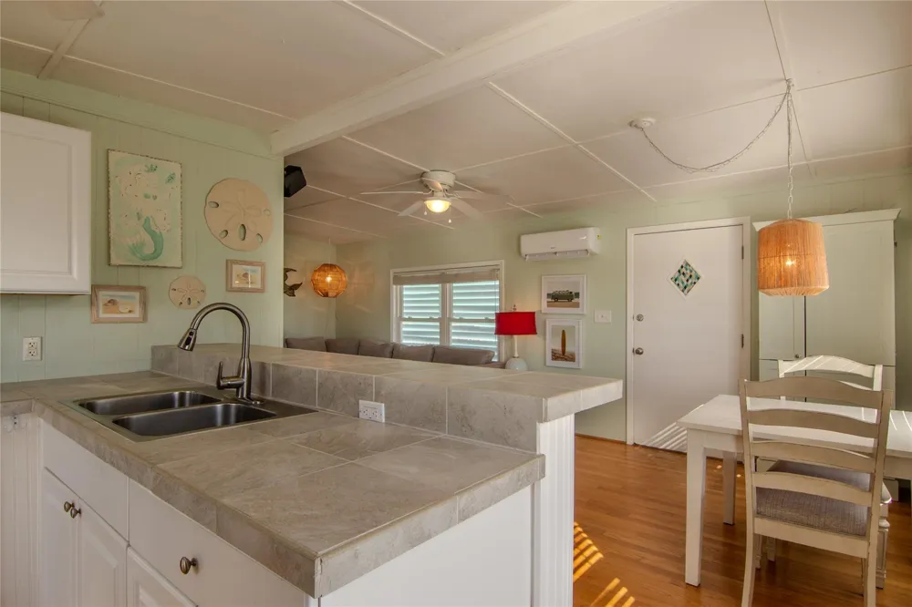4123 Liberty Drive Galveston, TX 77554