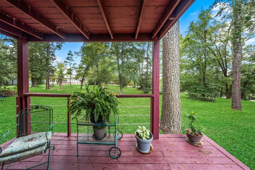 8 Sunny Hill Drive Huntsville, TX 77340