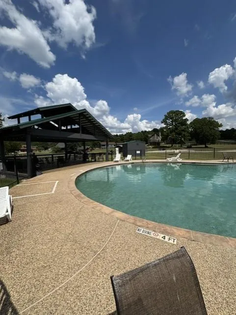 8 Sunny Hill Drive Huntsville, TX 77340