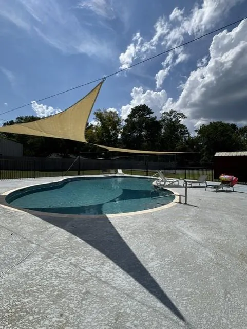 8 Sunny Hill Drive Huntsville, TX 77340