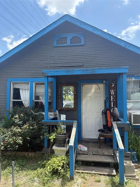 1006 2nd Street