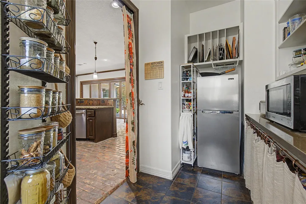 2790 Derby Lane Madisonville, TX 77864