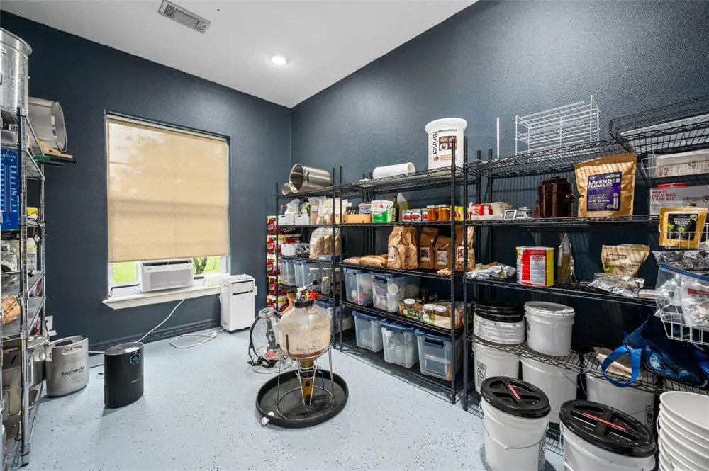 2790 Derby Lane Madisonville, TX 77864