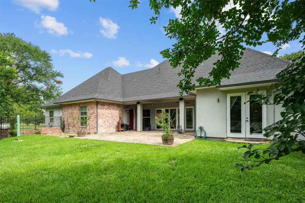 2790 Derby Lane Madisonville, TX 77864
