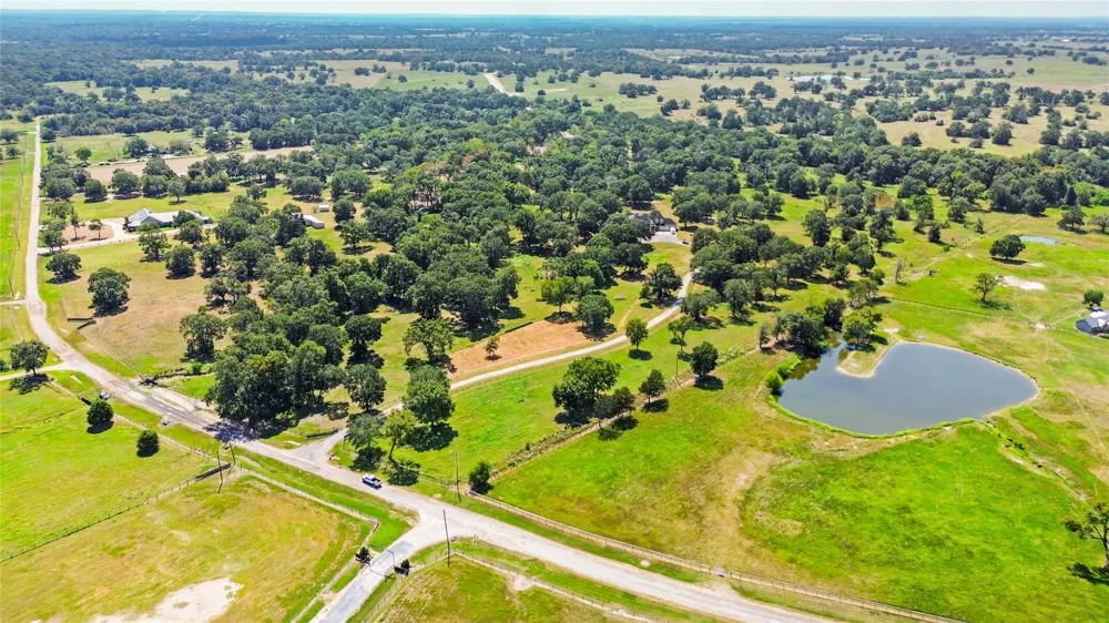 2790 Derby Lane Madisonville, TX 77864