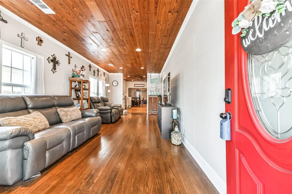 5220 Avenue P 1/2 Galveston, TX 77551