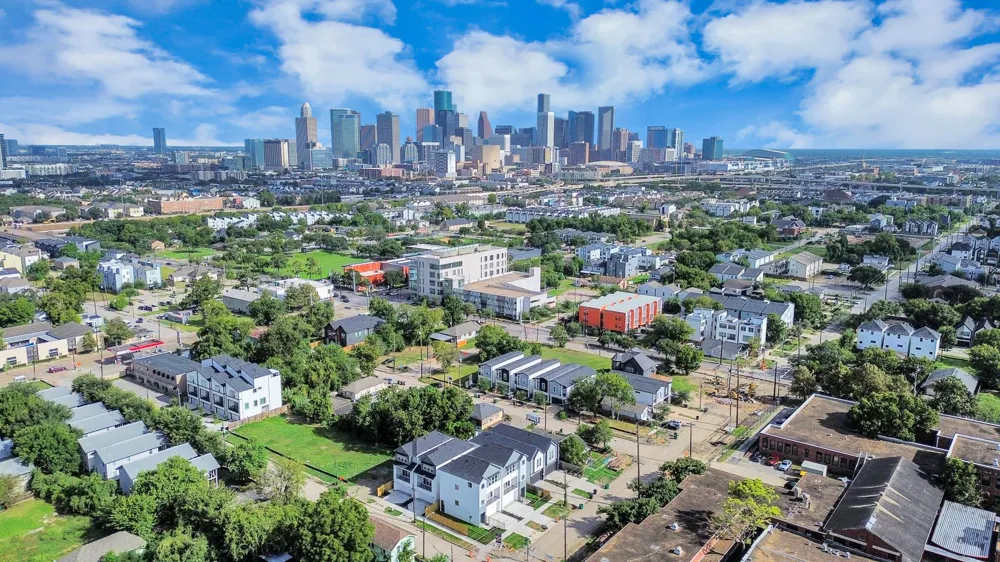 3312 Live Oak Street Houston, TX 77004