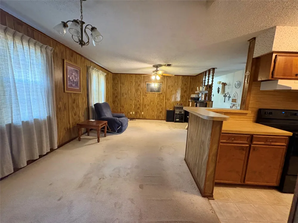 1006 Lee Road Road Columbus, TX 78934