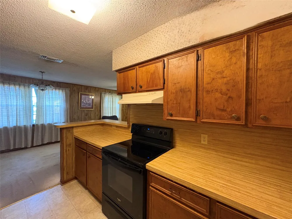 1006 Lee Road Road Columbus, TX 78934