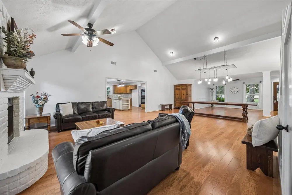 22911 Wren Lane Tomball, TX 77377