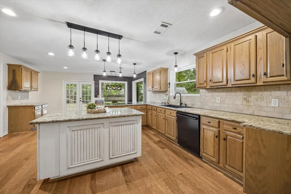 22911 Wren Lane Tomball, TX 77377