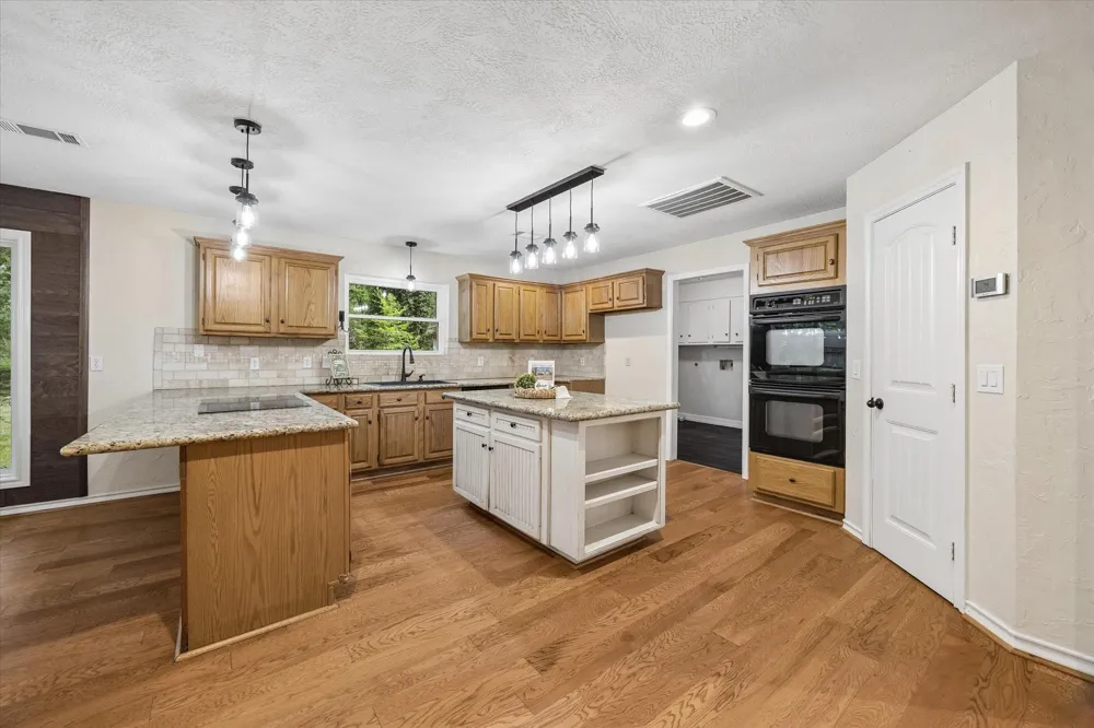 22911 Wren Lane Tomball, TX 77377