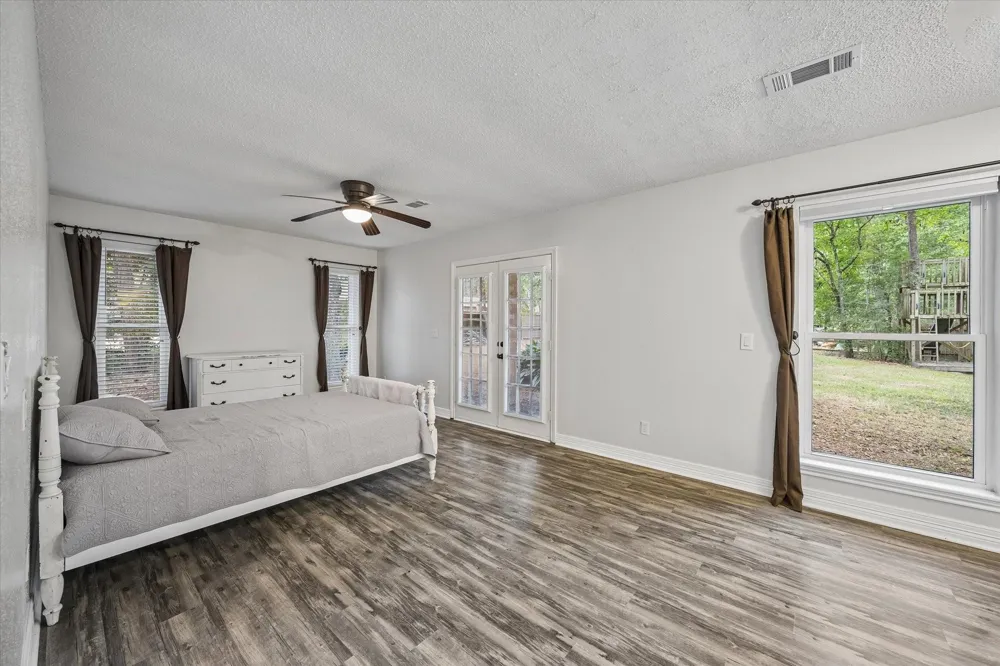 22911 Wren Lane Tomball, TX 77377