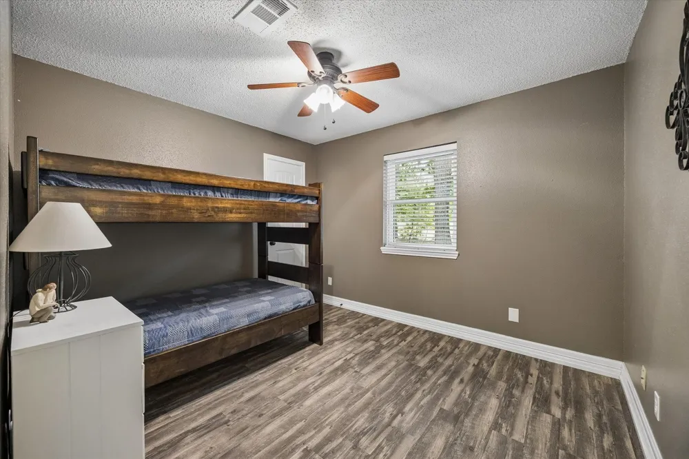 22911 Wren Lane Tomball, TX 77377