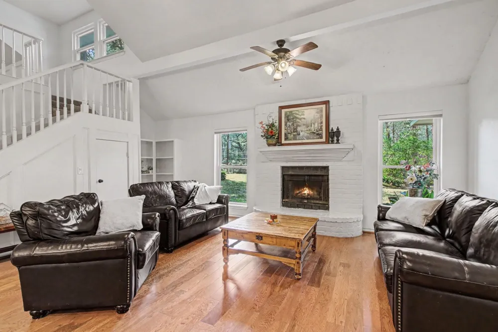 22911 Wren Lane Tomball, TX 77377