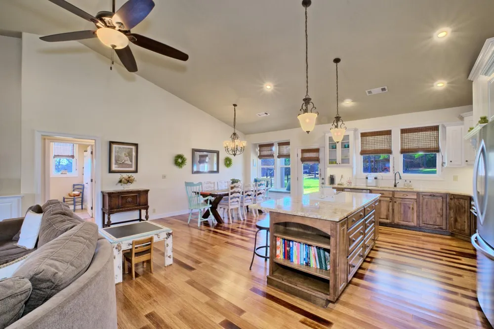 285 Cart Bayou Lane Other, LA 71449