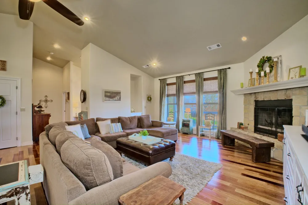 285 Cart Bayou Lane Other, LA 71449