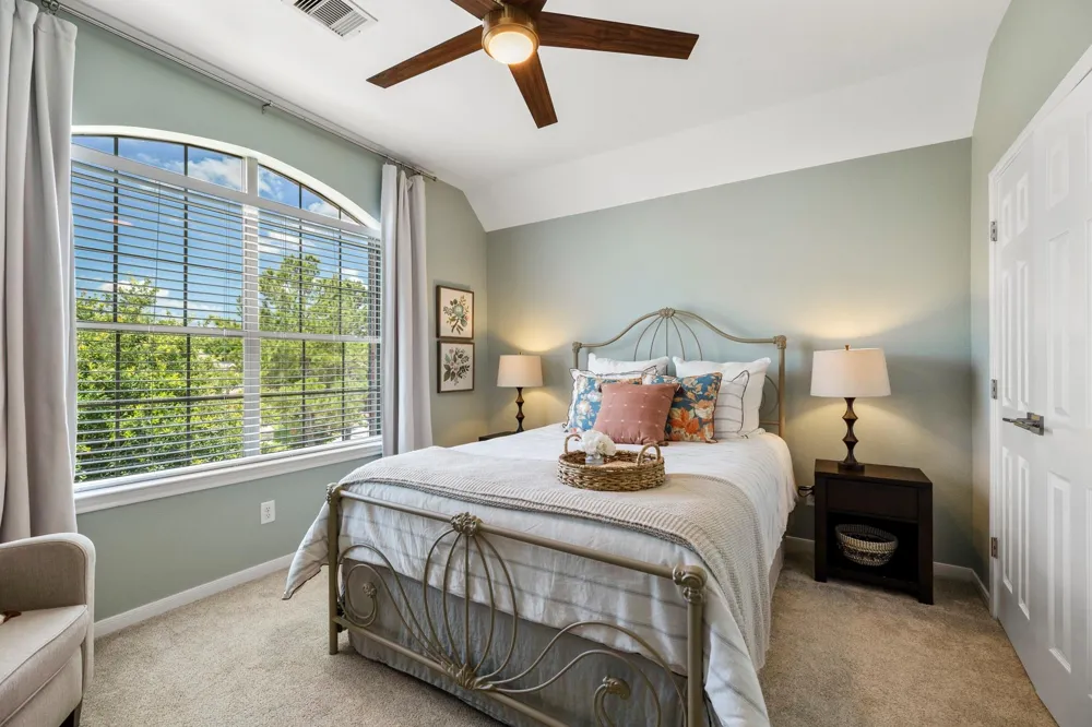 26 Winhall Place The Woodlands, TX 77354