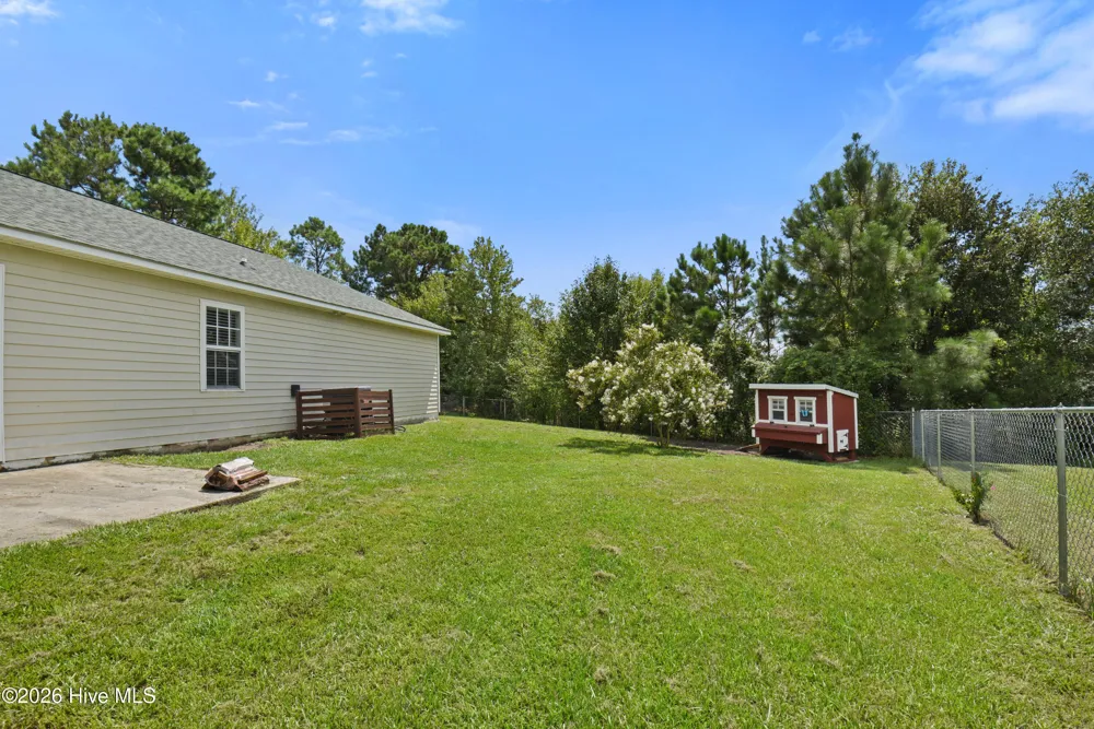 136 Charlton Road Hubert, NC 28539
