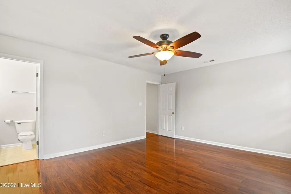 136 Charlton Road Hubert, NC 28539