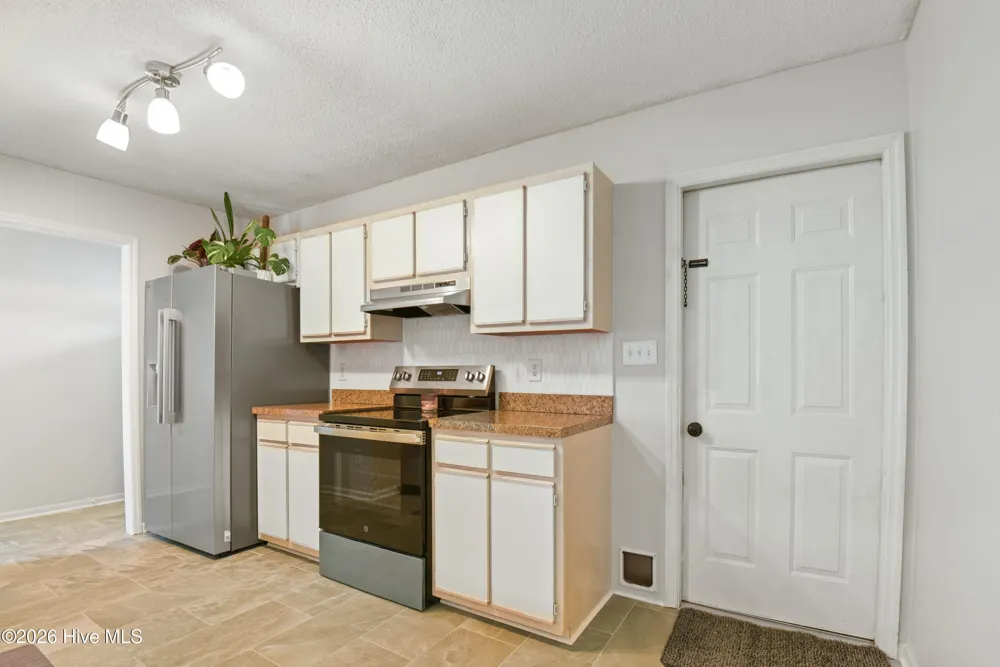 136 Charlton Road Hubert, NC 28539
