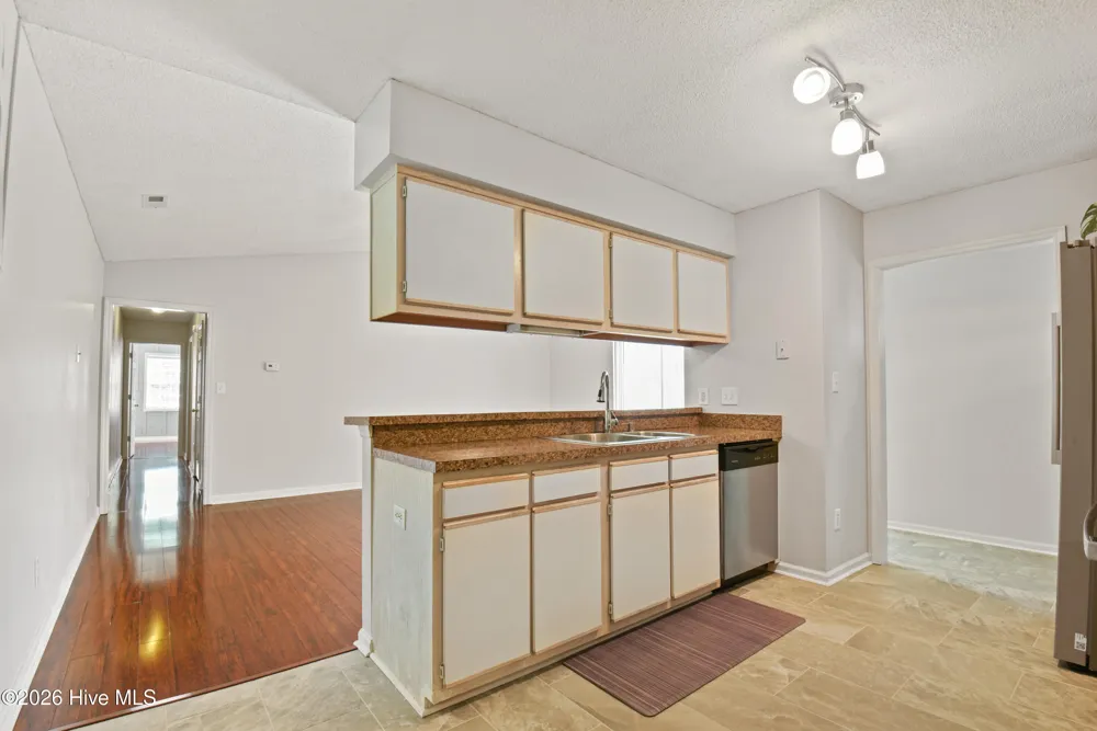 136 Charlton Road Hubert, NC 28539