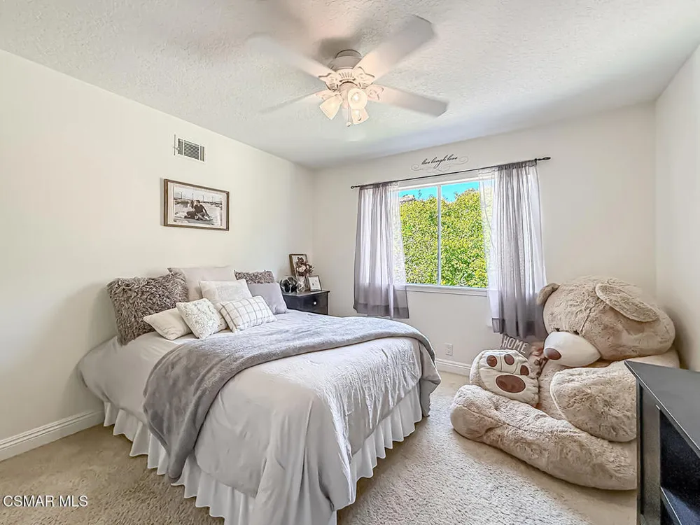 3262 Futura Thousand Oaks, CA 91362