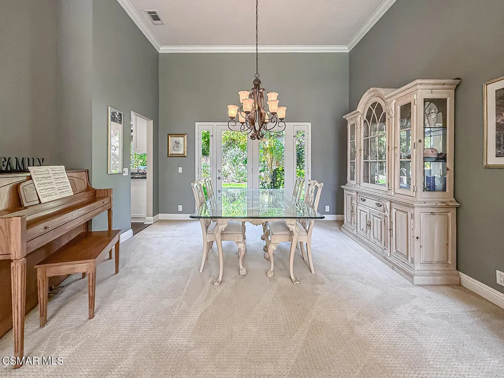 3262 Futura Thousand Oaks, CA 91362