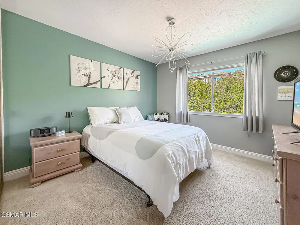 3262 Futura Thousand Oaks, CA 91362