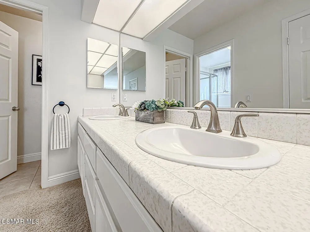 3262 Futura Thousand Oaks, CA 91362