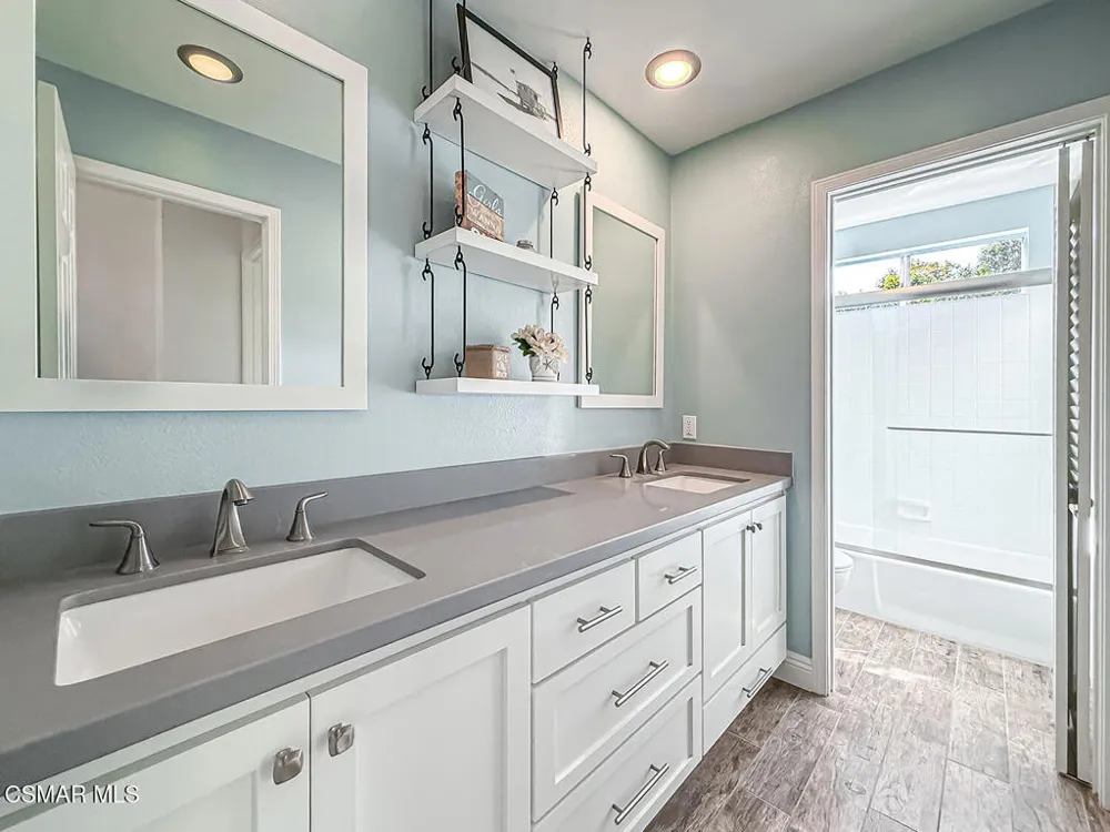 3262 Futura Thousand Oaks, CA 91362