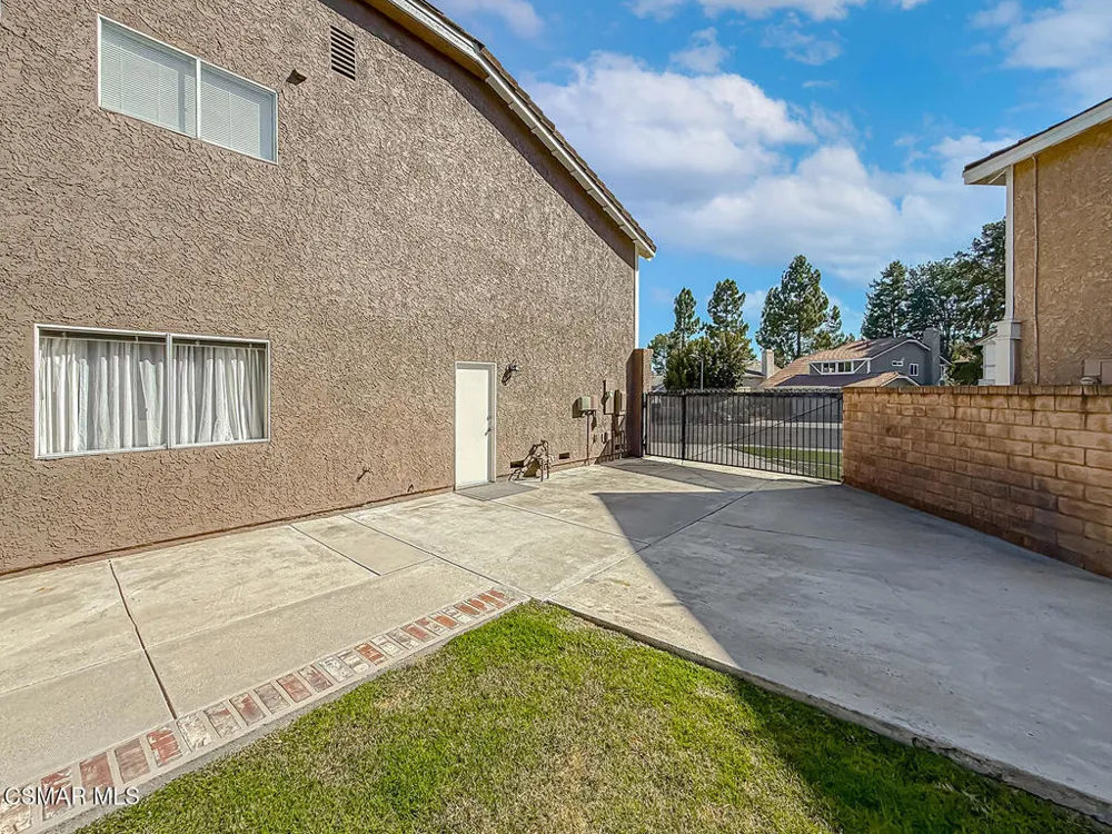 3262 Futura Thousand Oaks, CA 91362