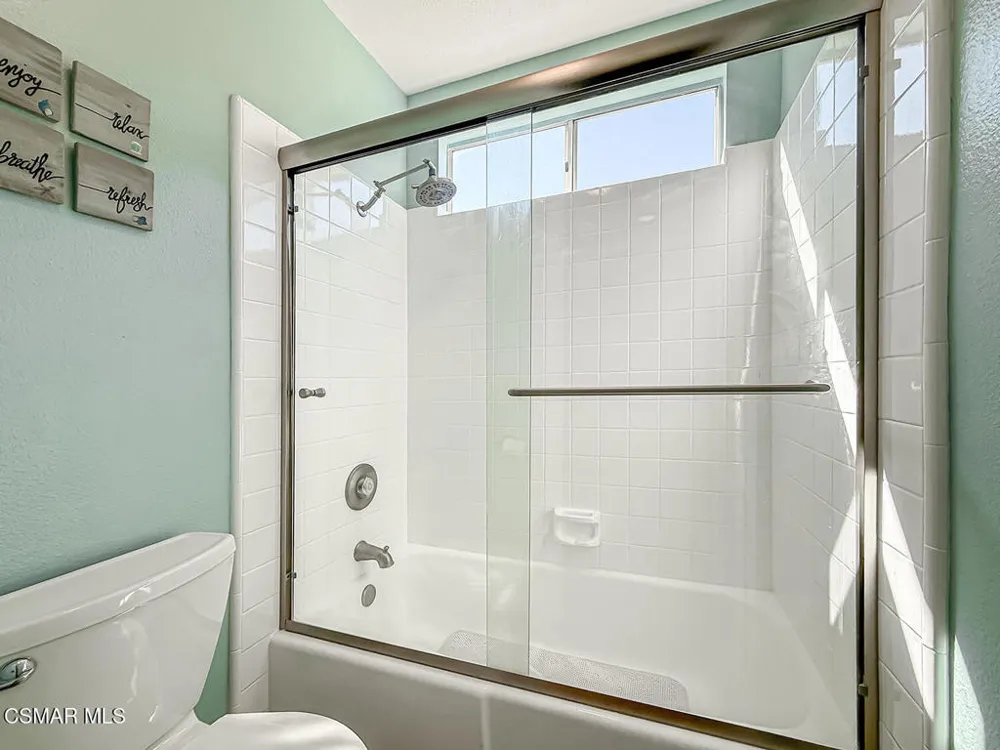 3262 Futura Thousand Oaks, CA 91362