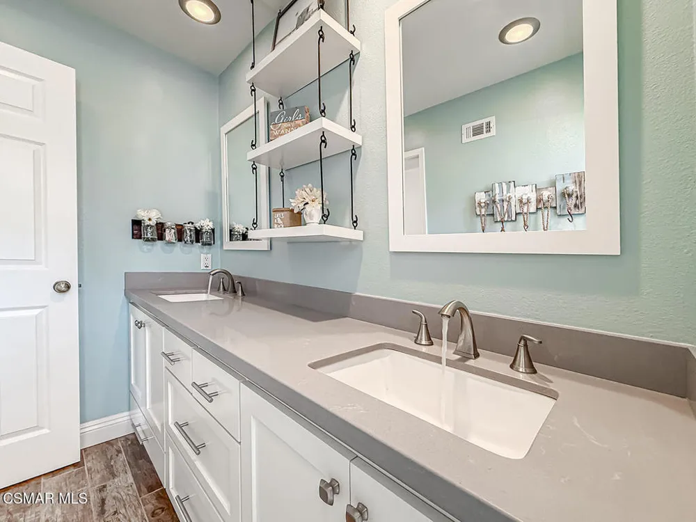3262 Futura Thousand Oaks, CA 91362