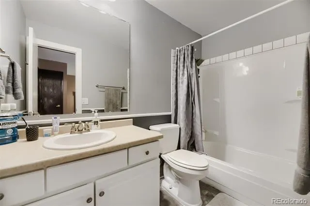 2446 S Vaughn Way #C Aurora, CO 80014
