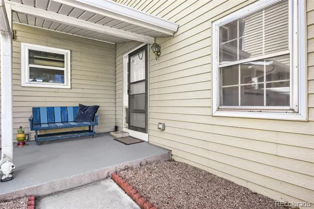 2446 S Vaughn Way #C Aurora, CO 80014