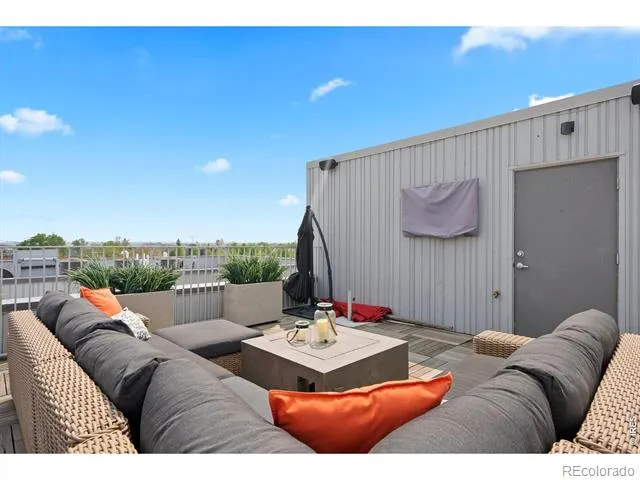 2752 Clay Street #404 Denver, CO 80211
